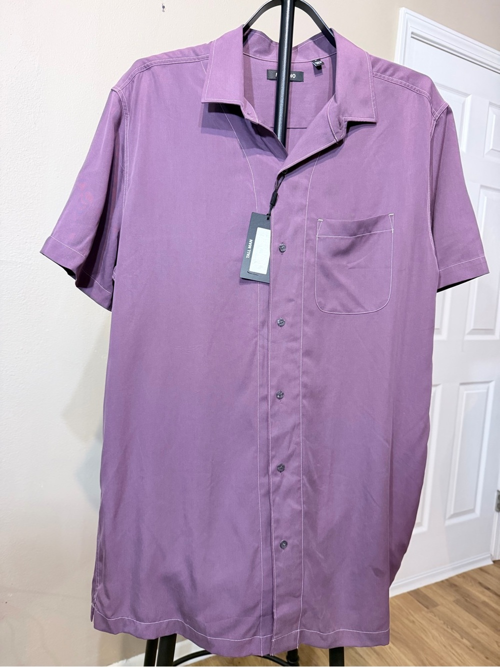 Murano Men's Button-Up Shirt in XLT 
Short-Sleeve Button-Up Shirt - Purple